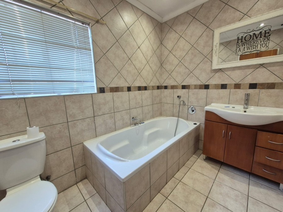 4 Bedroom Property for Sale in Vaalpark Free State